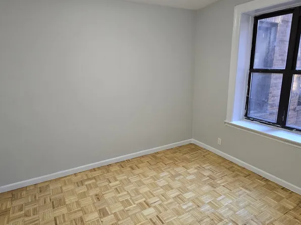 2199 Holland Avenue image 3 of 7