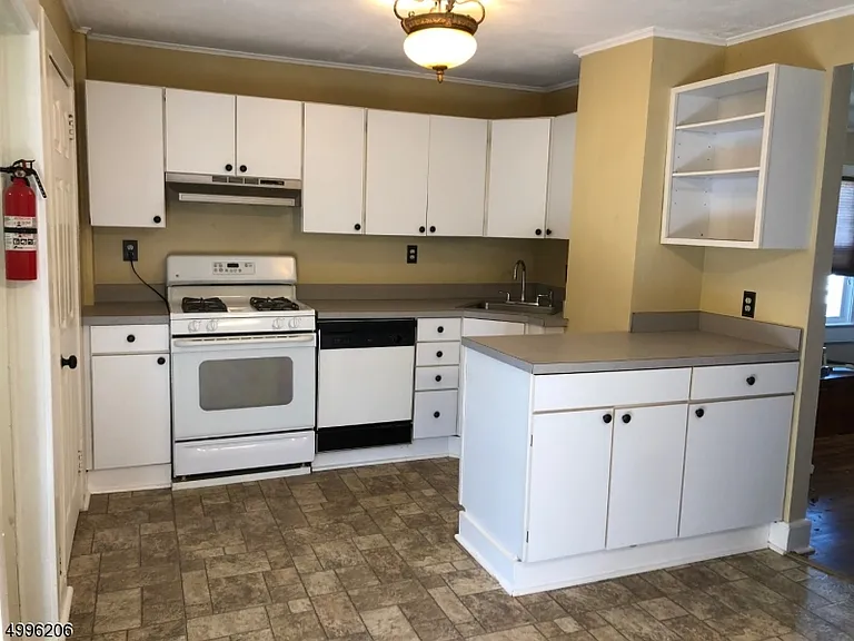 347 Willow Ave #2 — Photo 3