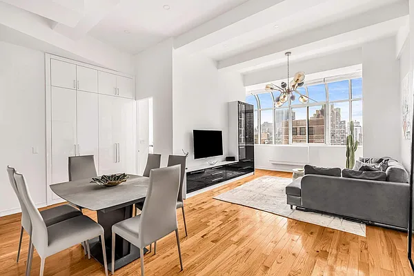 Rented by Sotheby's International Realty | media 2