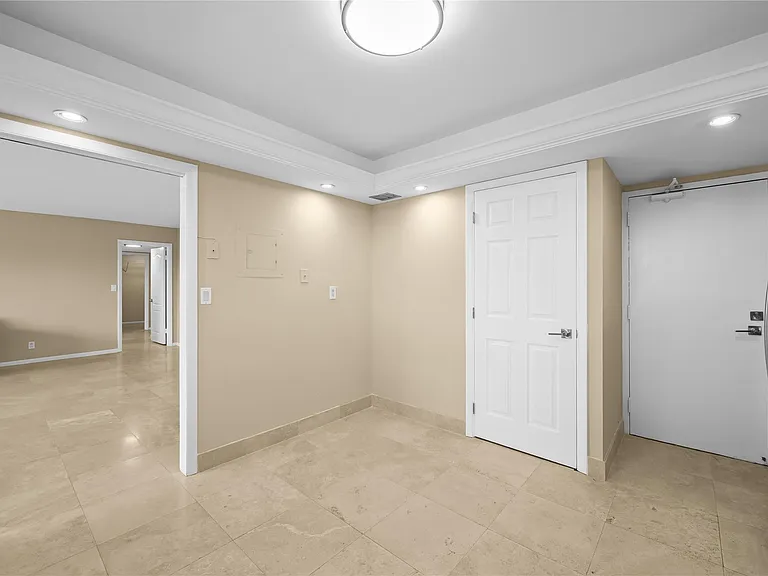 3900 Galt Ocean Dr #309 — Photo 9