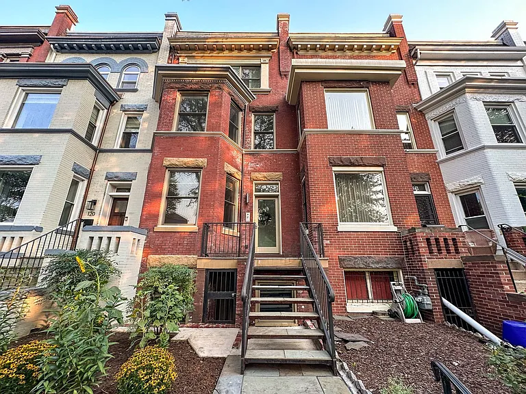 122 Bryant St NW #1 — Photo 3