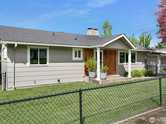 2nd image of 704 Avenue K