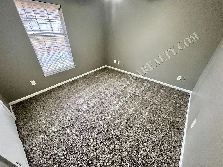 223 NW Barr Rd, Grain Valley, MO 64029 — Photo 15