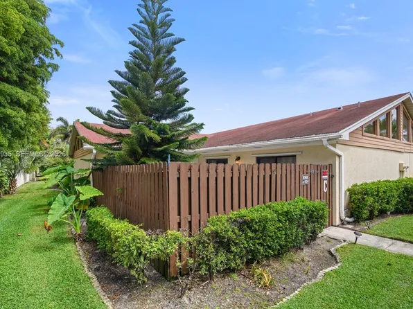 4397 Woodstock Dr APT C, West Palm Beach, FL 33409