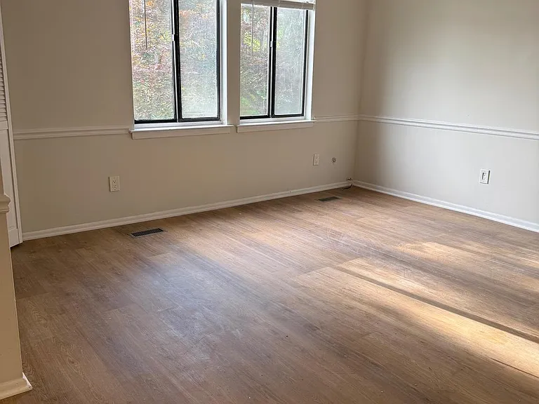 4610 Acton Ct — Photo 12