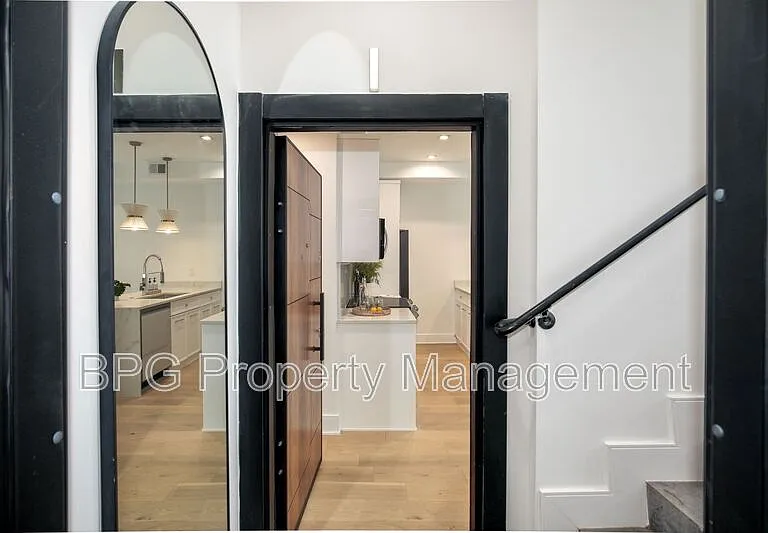 3921 W St NW #1 — Photo 49