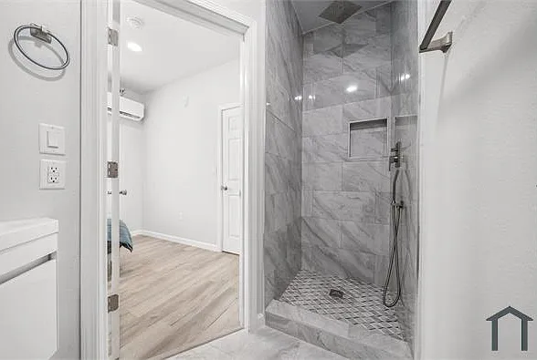 2813 Church St — Photo 2