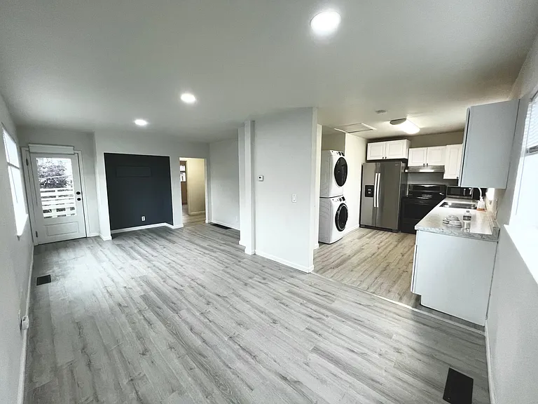 1507 E Alder St #1507 — Photo 1
