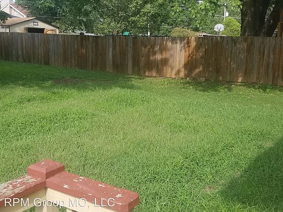 5th image of 3845 W Glenwood St
