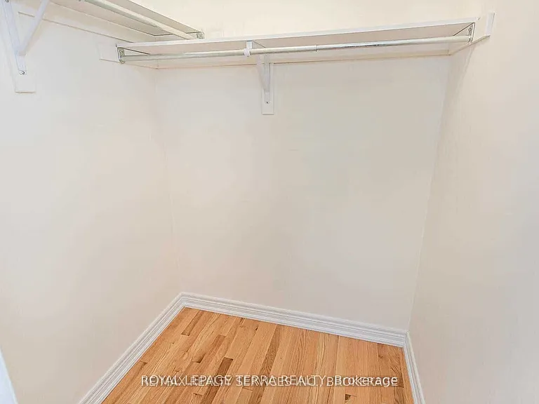 9 Chesterwood Cres — Photo 17