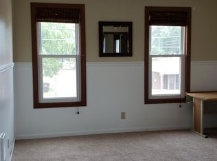 915 W 5th St APT 1, Winona, MN 55987