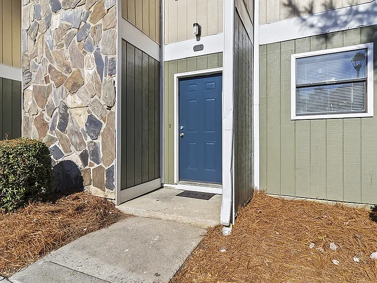 The Element at 4411 — Photo 18