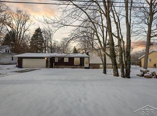 4906 Raymond Rd, Midland, MI 48642