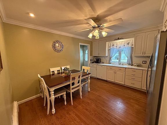 2nd image of 52 Silverwhite Rd