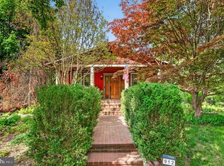 912 Lakeview Ave, Laurel Springs, NJ 08021