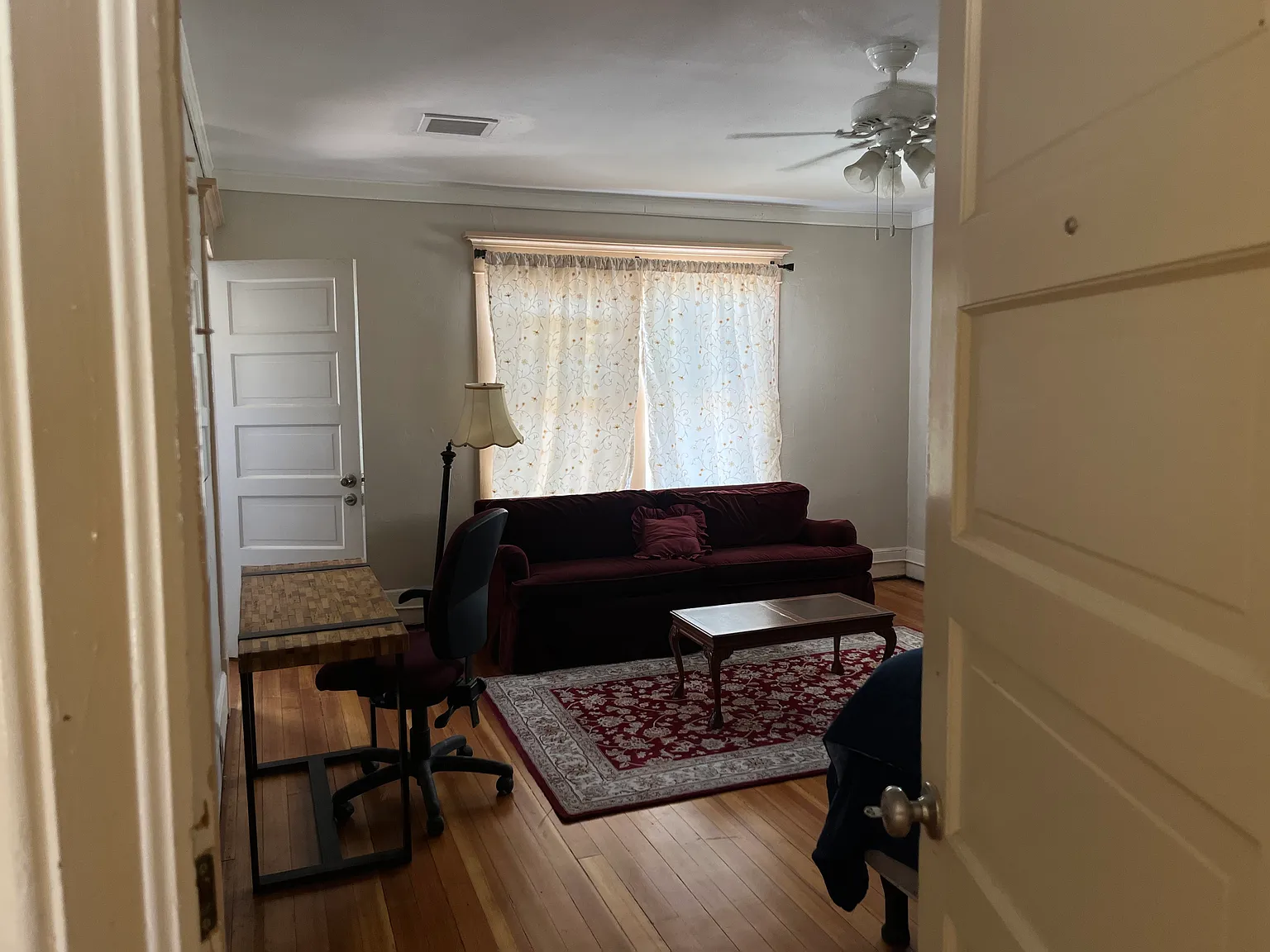 4 bed, 325 sqft, $600 — Photo 2