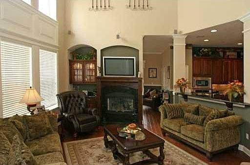 4th image of 4121 Haws Ln