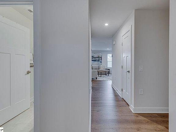 5th image of 59 Timberwild Dr