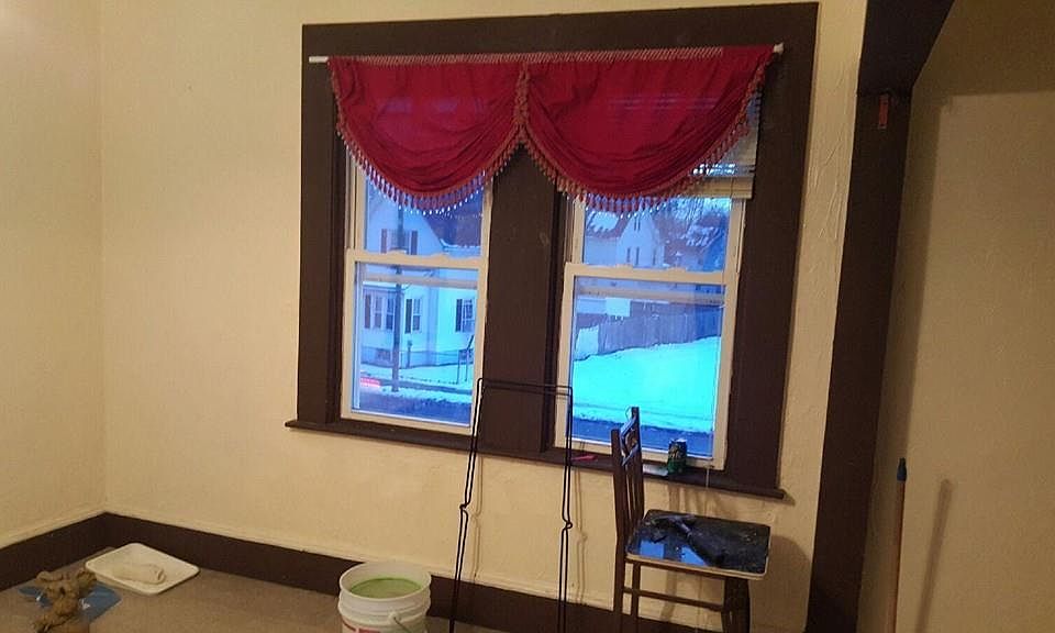 2nd image of 127 Dickinson St APT 2R