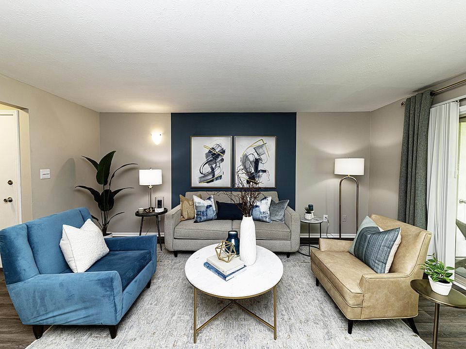 Spacious living room