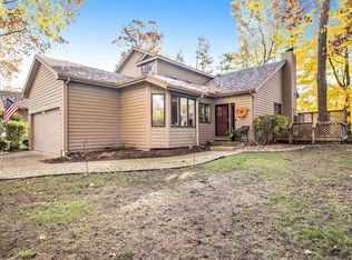 17910 Sable Ridge Dr, South Bend, IN 46635