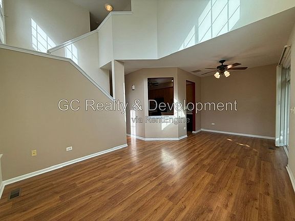 2nd image of 2926 Rutland Cir