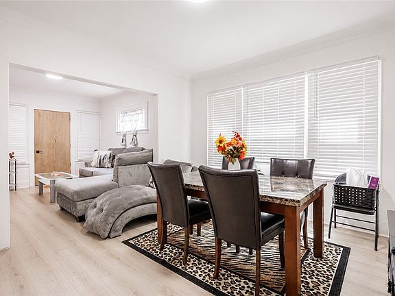 4th image of 409 Raines Park