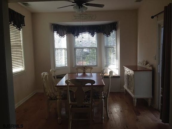 5th image of 557 Falmouth Ct