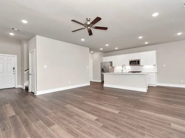 1233 Scarlet Creek Dr, Rosharon, TX 77583