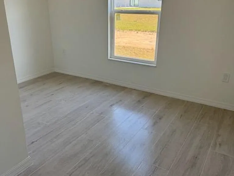 608 Kleinart Dr — Photo 7