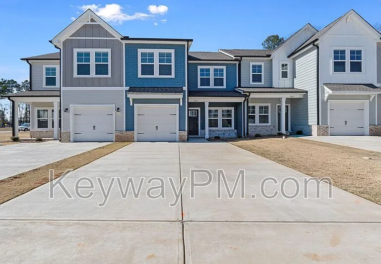 2103 Denmark Ave SE — Photo 2