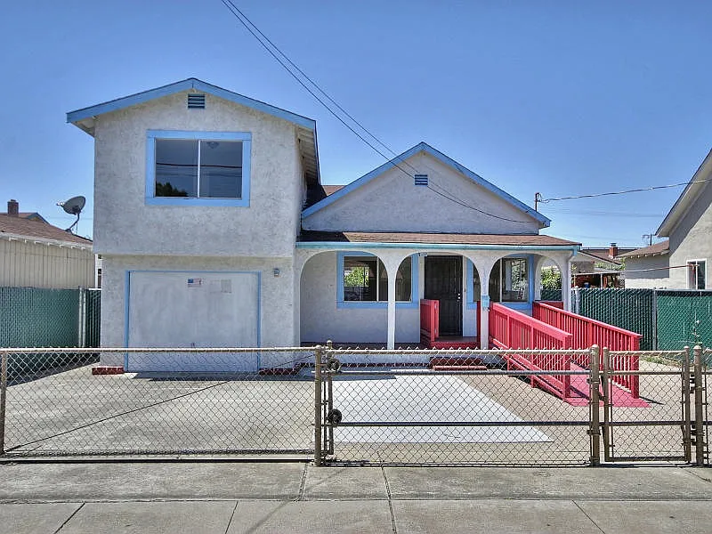 33823 10th St photo 1