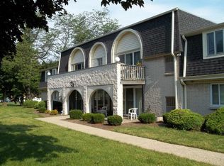 2 Cambridge Sq APT E, Amherst, NY 14221