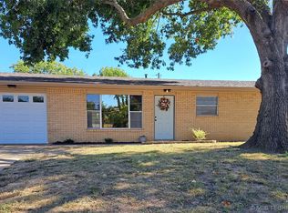 102 NW Mockingbird Ln, Bartlesville, OK 74003