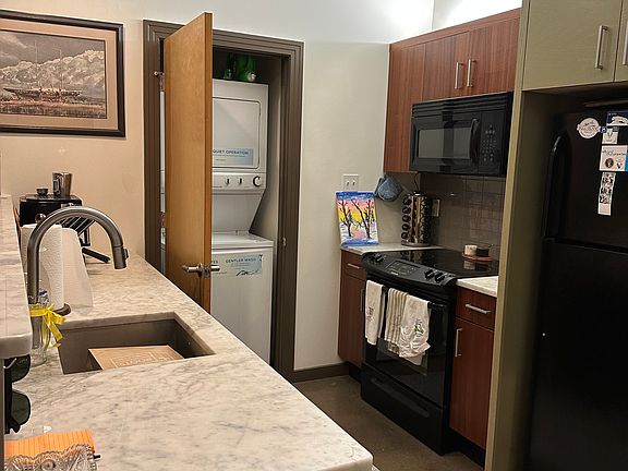 5th image of 3122 W Clay St APT 4