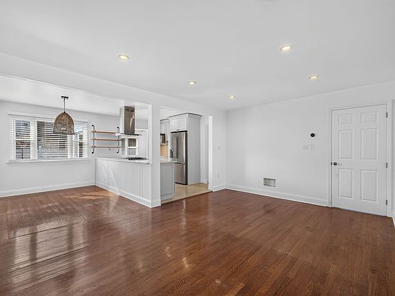2nd image of 69 Bank St Floor 1