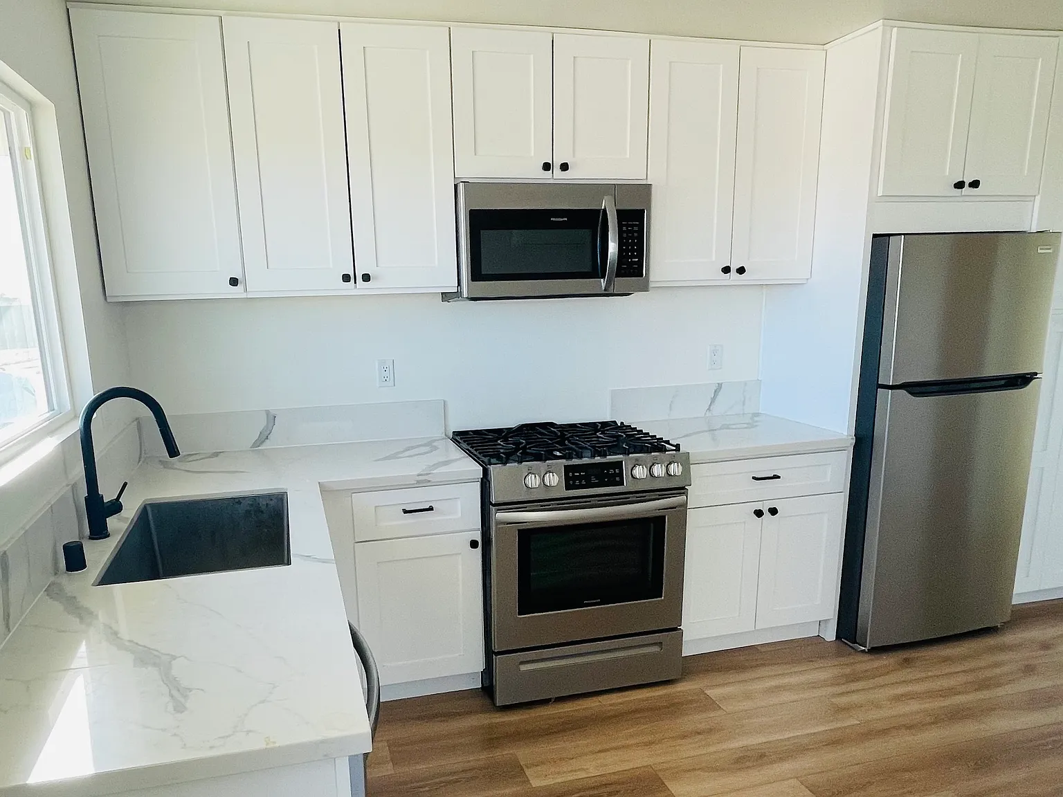1 bed, 600 sqft, $1,600 — Photo 2