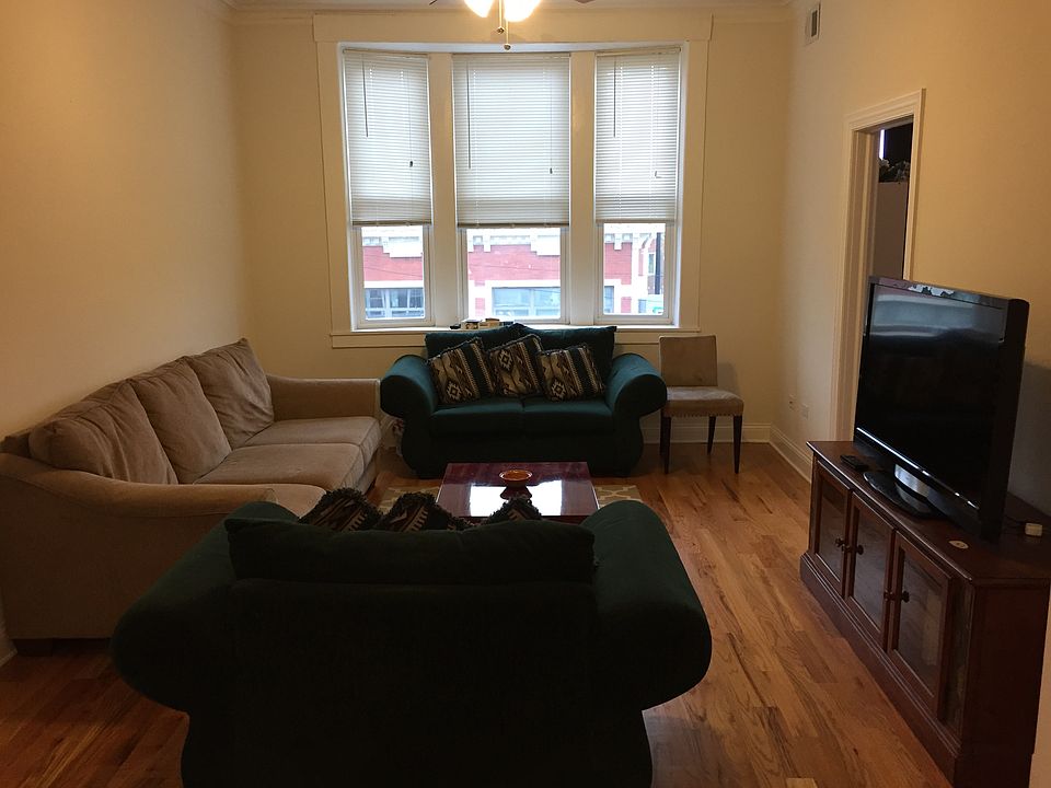 1st image of 2955 N Milwaukee Ave #2