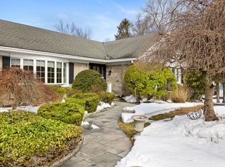 115 Stonehedge Dr N, Greenwich, CT 06831