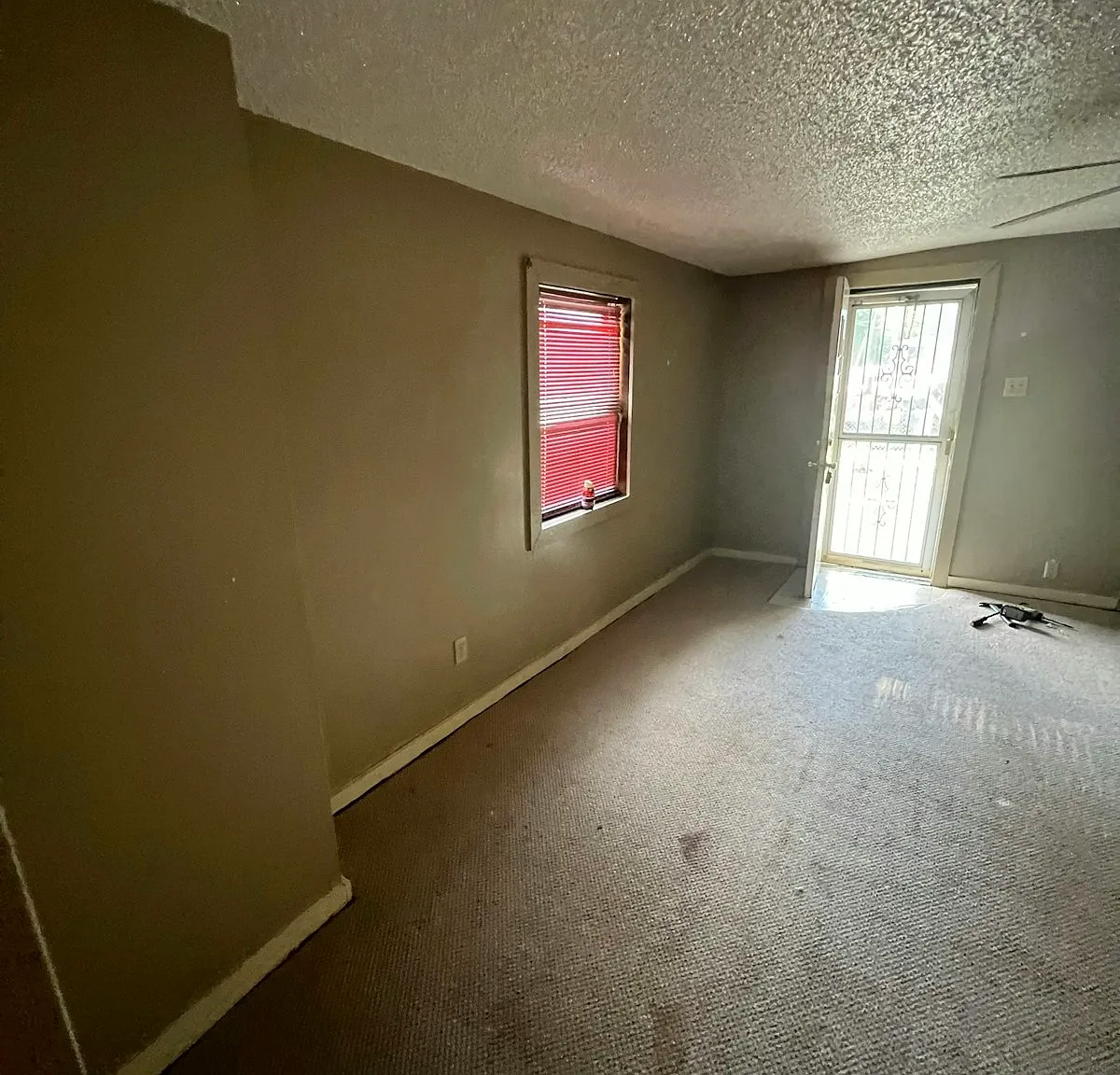 403 East Division Street — Photo 4