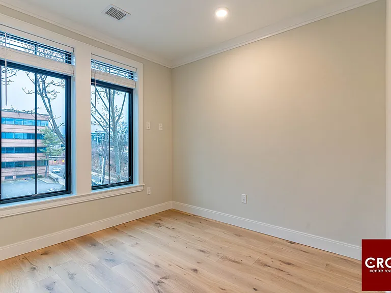 156 Everett St #301A — Photo 5