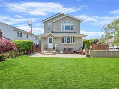 886 Little East Neck Road, West Babylon, NY, 11704