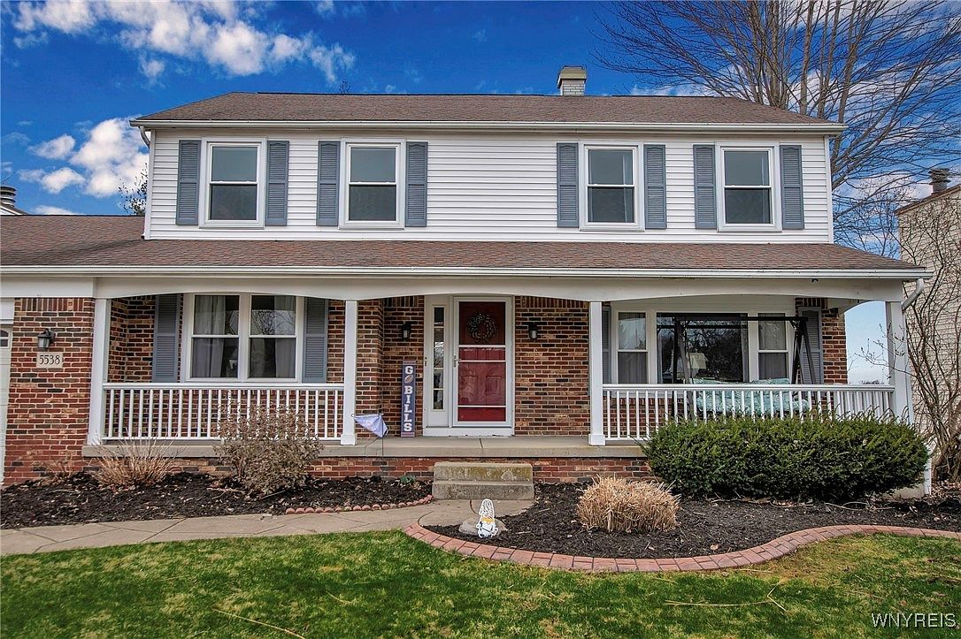 5538 Coachmans Ln, Hamburg, NY 14075 | Zillow
