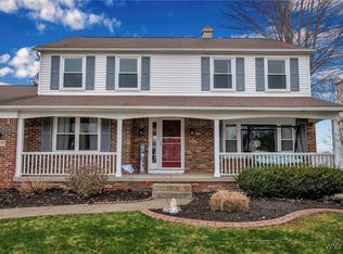 5538 Coachmans Ln, Hamburg, NY 14075