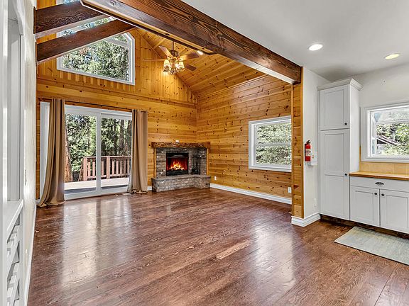 5th image of 53590 Marian View Dr