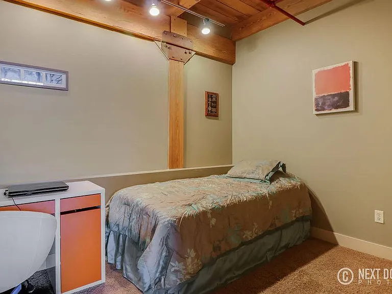 2nd bedroom