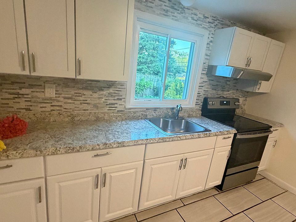 1st image of 1 Eugene St #1