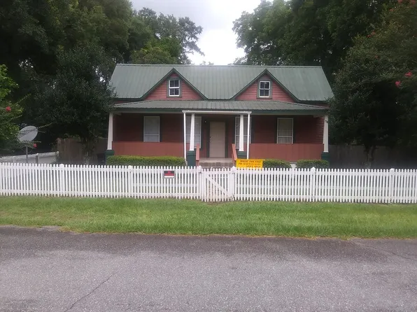 209 E 10th St, Greensboro, FL 32330