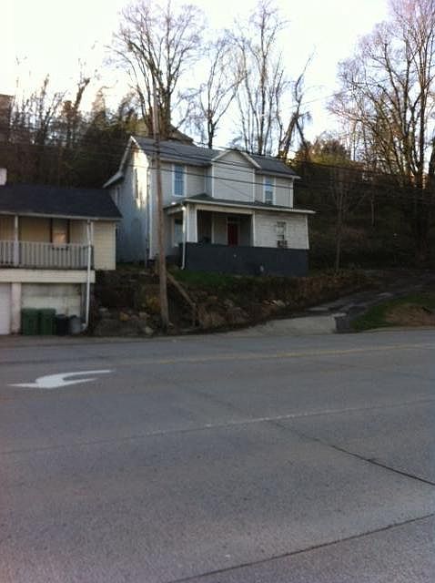 1st image of 790 University Ave