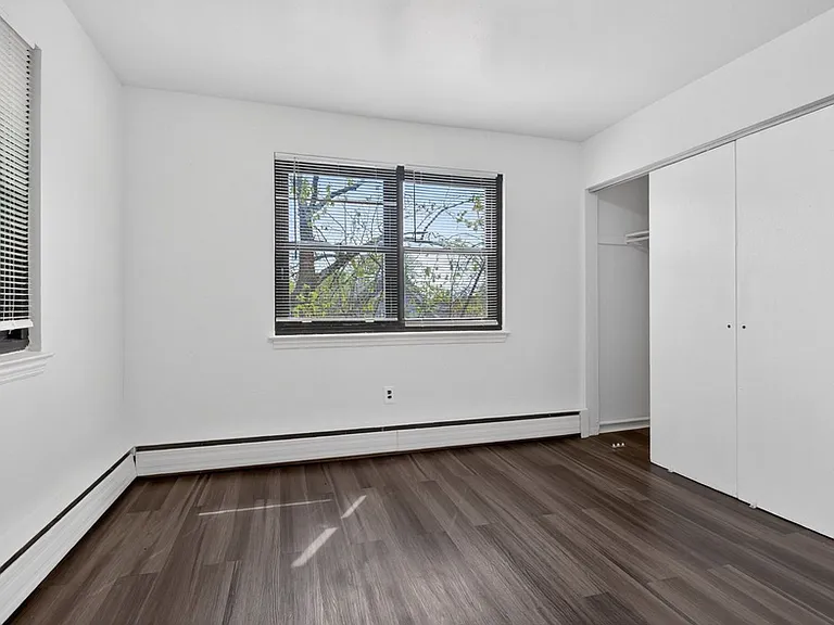 1102 Edgewood Ave #B19 — Photo 2
